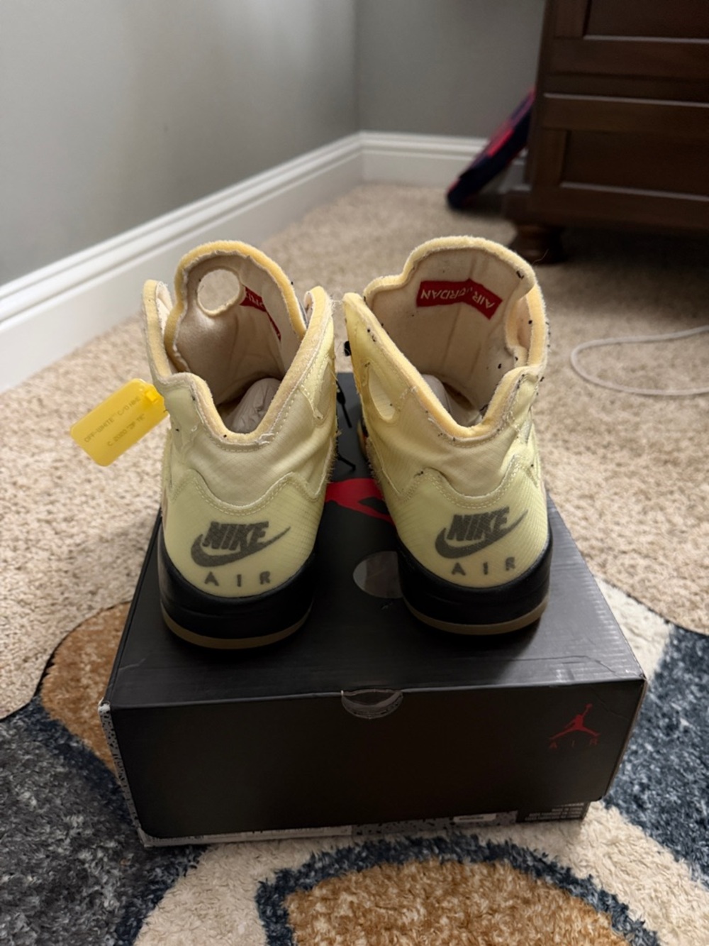 Air Jordan 5 Off-White Sail - Picture 3 of 13
